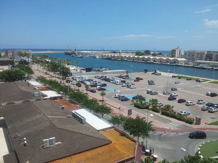 Parkings en la Playa de Gandía: Gratuitos y de Pago