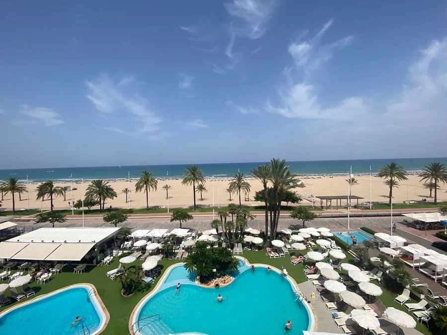 piscinas hotel bayren gandia